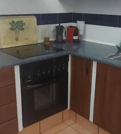 El Pino B & B, Chera