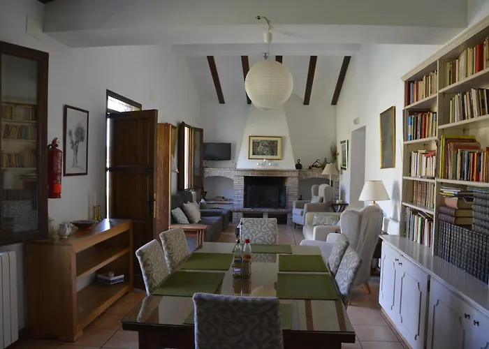 Casa de Férias El Pino B & B, Chera *