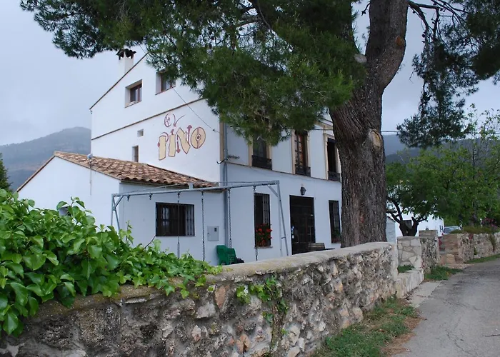 El Pino B & B, Chera Casa de Férias